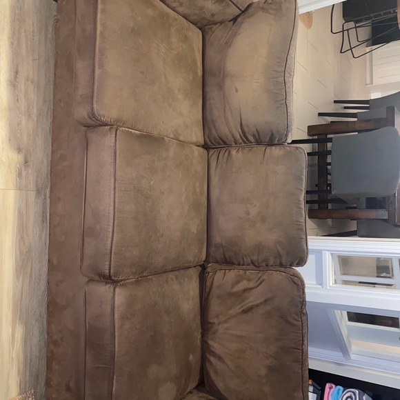 Brown leather couch used - Picture 1 of 1